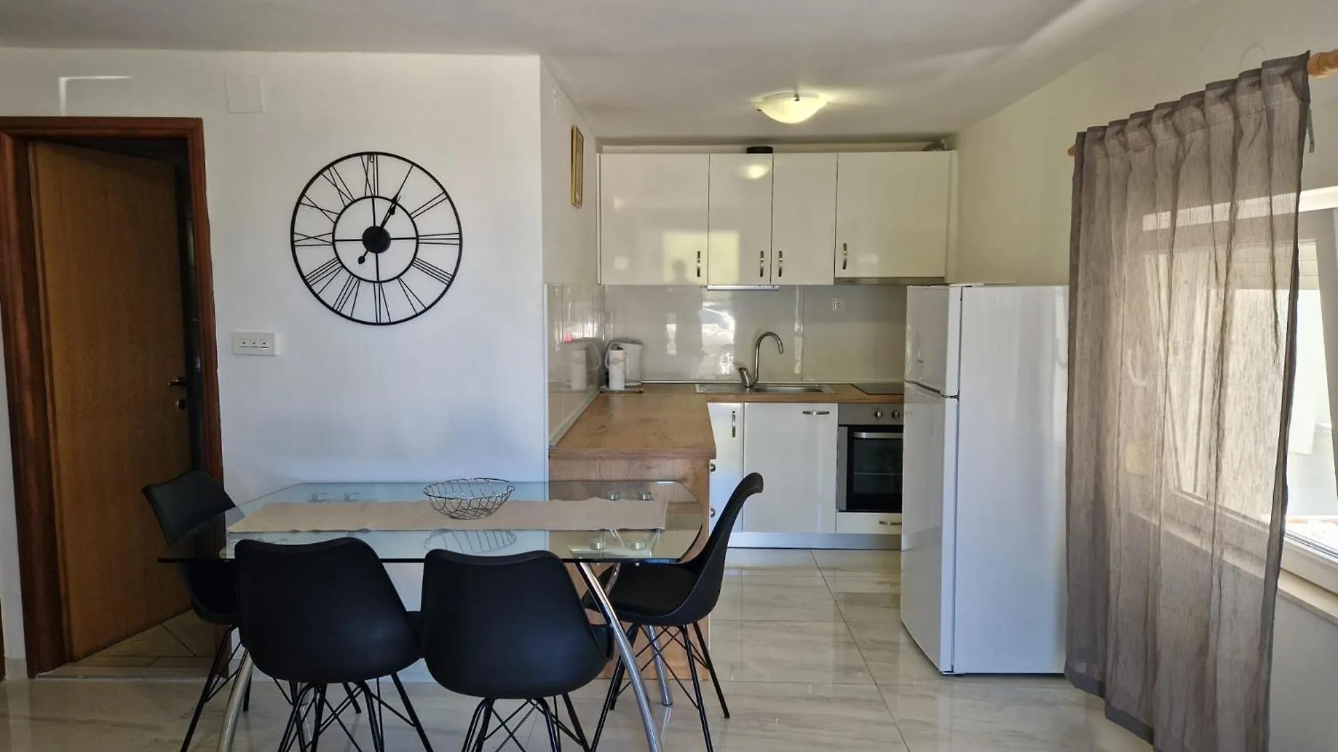 Apartment Apartman Irena 2 Rtina